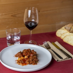 Rindfleisch in süßem Paprika mit Kartoffeln - Gustochef