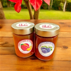 Plum jam and peach jam - L'Acero Rosso