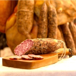 Handwerkliche Salami mit Knoblauch – Garlatti Food Boutique